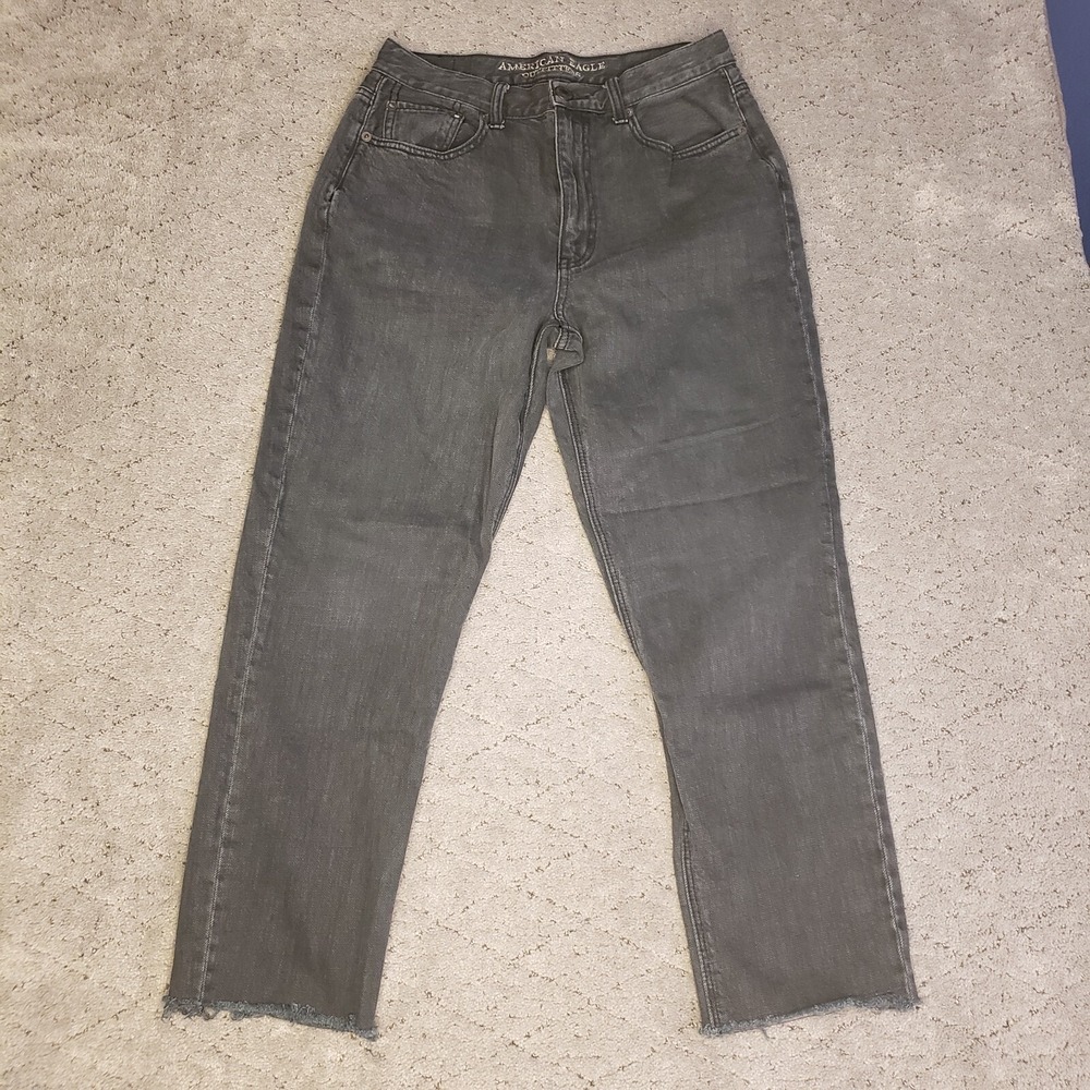 American Eagle Jeans Womens 10 Black Vintage Hi-Rise Dark Wash Denim Raw Hem